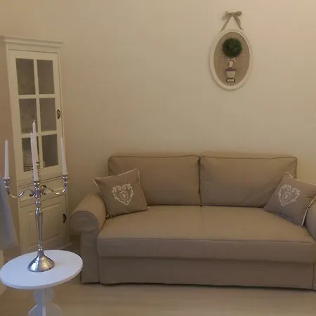 Romantic Style Mitte Apartment